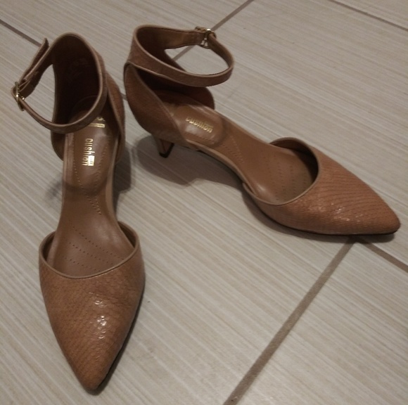 clarks snakeskin heels